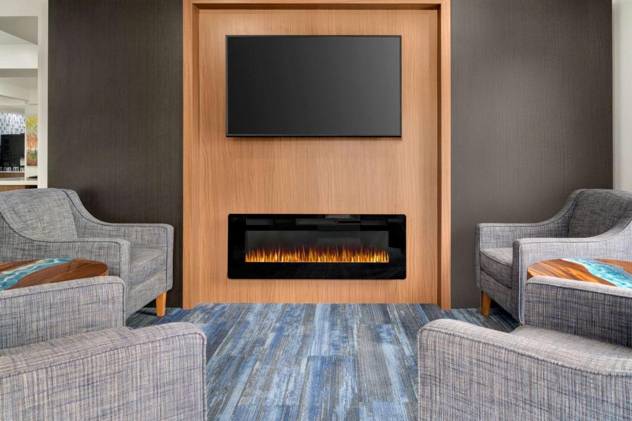 La Quinta Inn By Wyndham Columbus Airport Area Εξωτερικό φωτογραφία