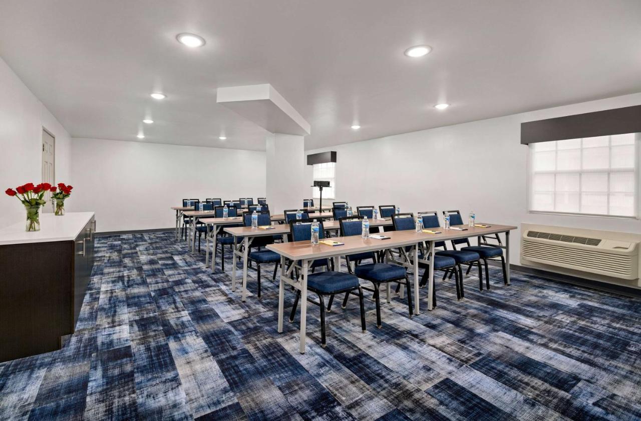 La Quinta Inn By Wyndham Columbus Airport Area Εξωτερικό φωτογραφία