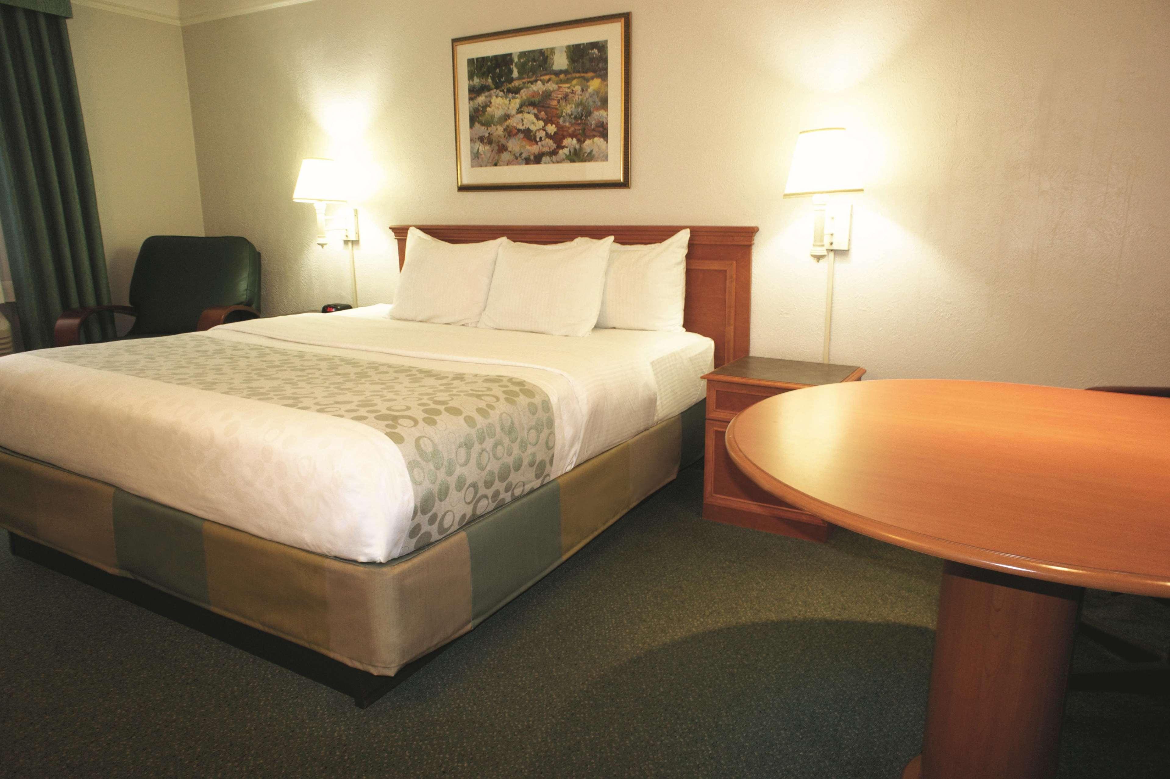 La Quinta Inn By Wyndham Columbus Airport Area Εξωτερικό φωτογραφία