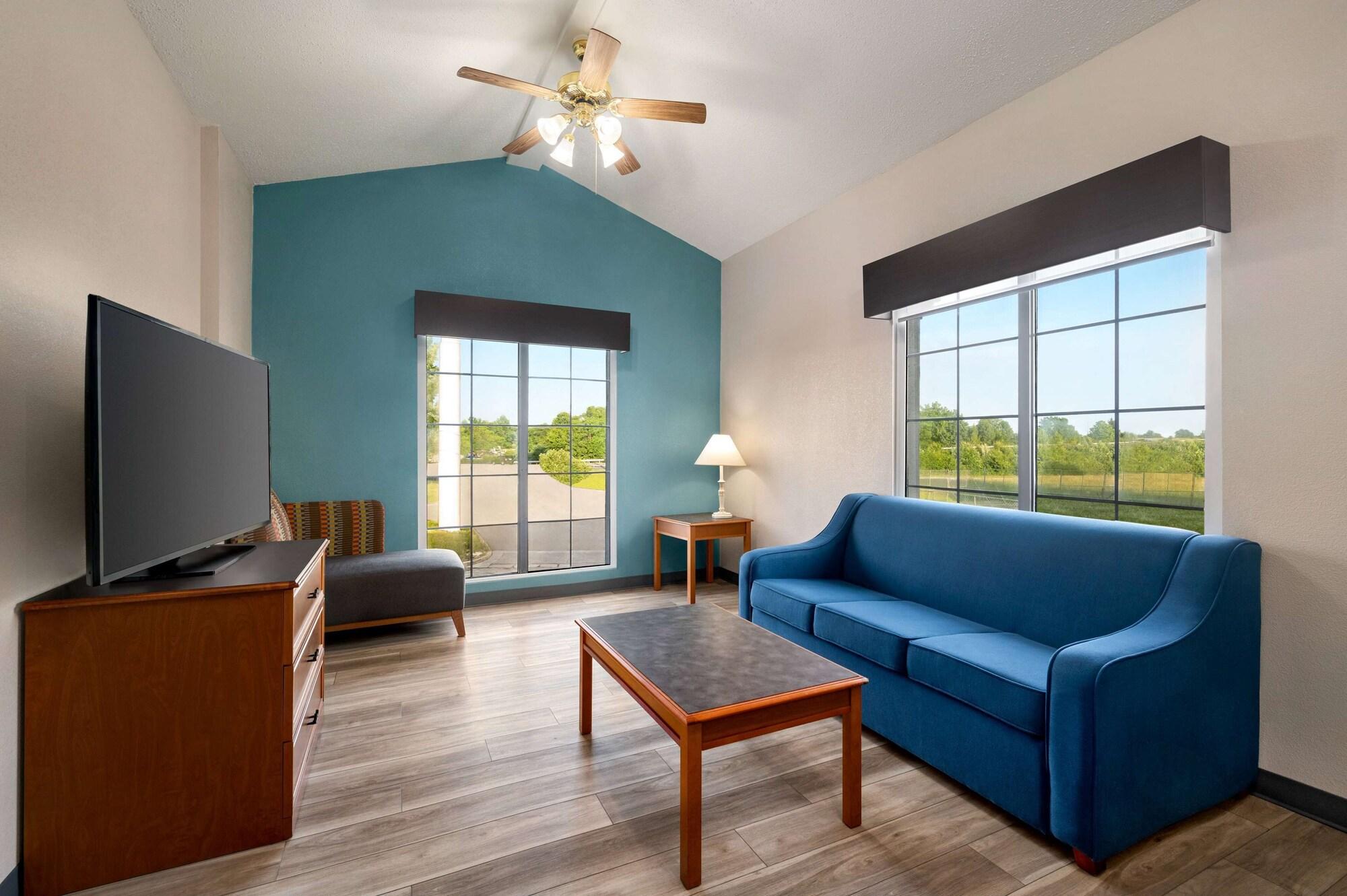 La Quinta Inn By Wyndham Columbus Airport Area Εξωτερικό φωτογραφία
